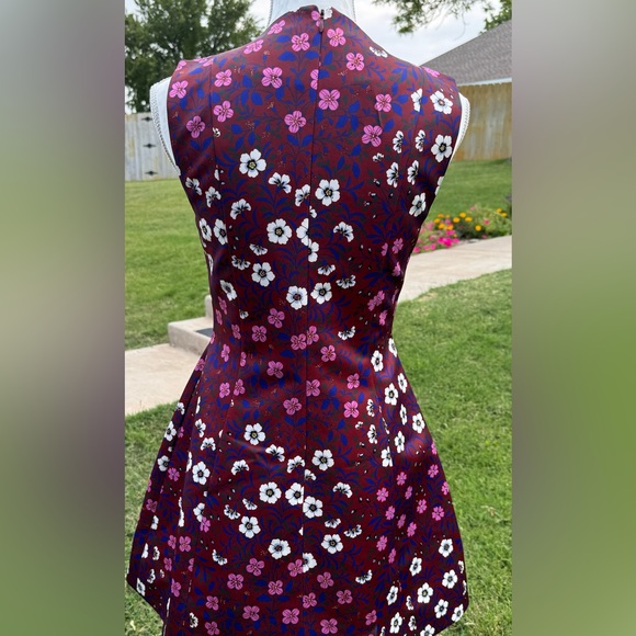 Cynthia Rowley sleeveless dress Size 4. Fitted bodice with flared skirt. - Picture 4 of 7